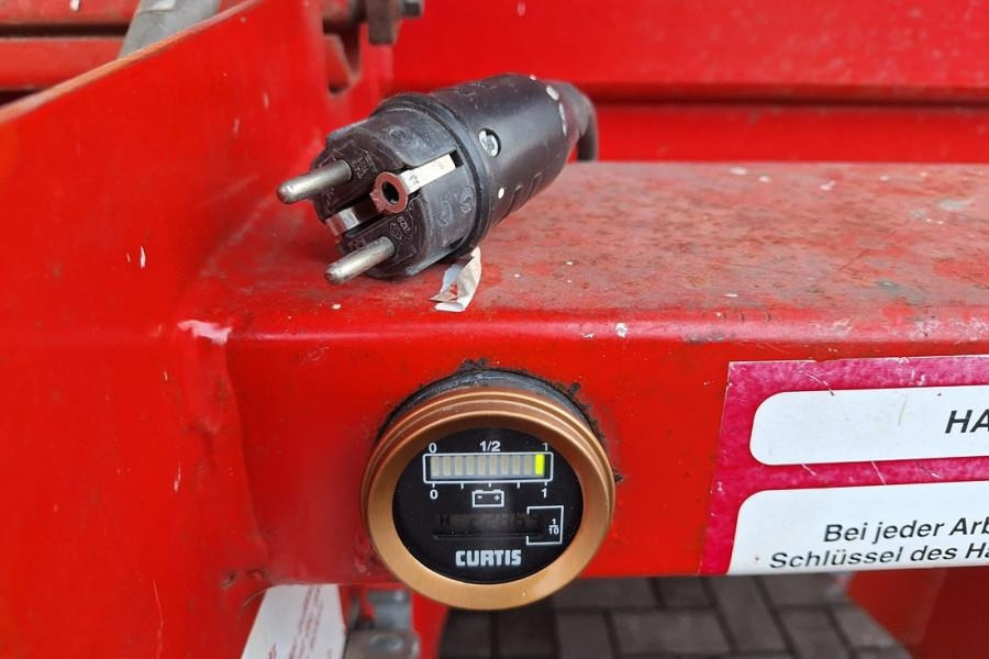 Holland Lift Combistar B-165EL25 Electric, 18.5m Working Height - Ψαλιδωτό ανυψωτικό: φωτογραφία 5 Holland Lift Combistar B-165EL25 Electric, 18.5m Working Height - Ψαλιδωτό ανυψωτικό: φωτογραφία 5