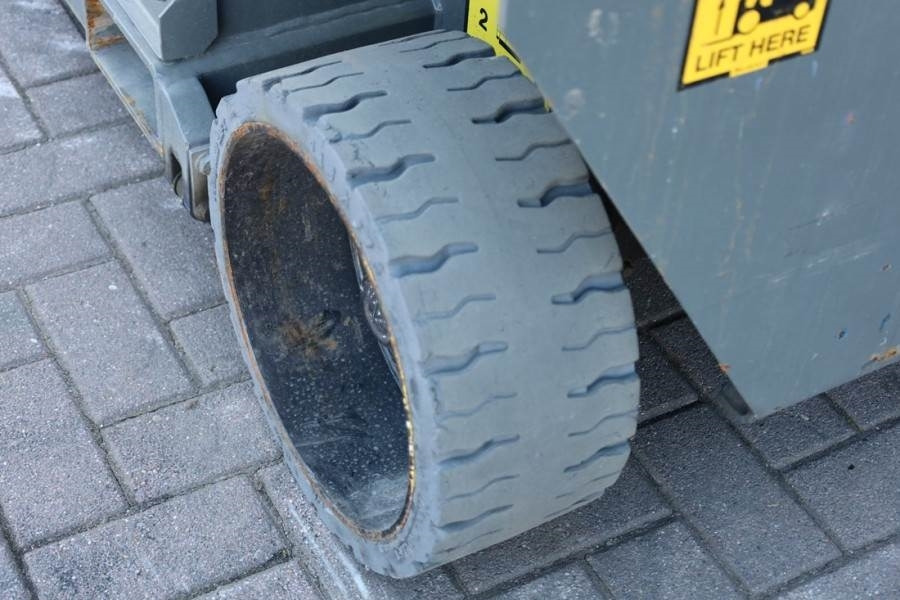 Ψαλιδωτό ανυψωτικό Holland Lift Ecostar HL-7810 Electric, 10m Working Height, 450k: φωτογραφία 12