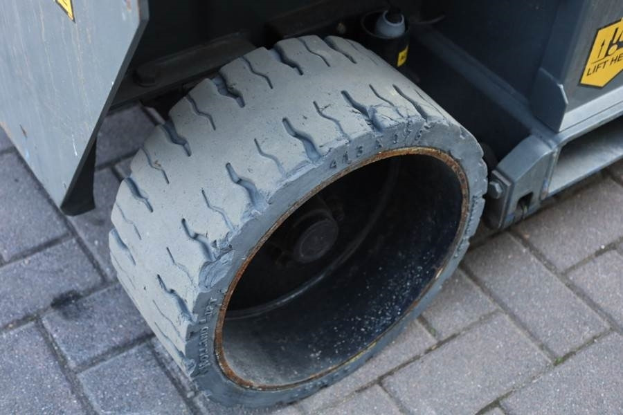 Ψαλιδωτό ανυψωτικό Holland Lift Ecostar HL-7810 Electric, 10m Working Height, 450k: φωτογραφία 13