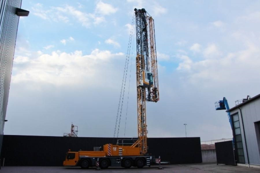 Liebherr MK88 Plus Valid Inspection, 45 m Flight, 8t Cap, P - Πυργογερανός: φωτογραφία 2 Liebherr MK88 Plus Valid Inspection, 45 m Flight, 8t Cap, P - Πυργογερανός: φωτογραφία 2