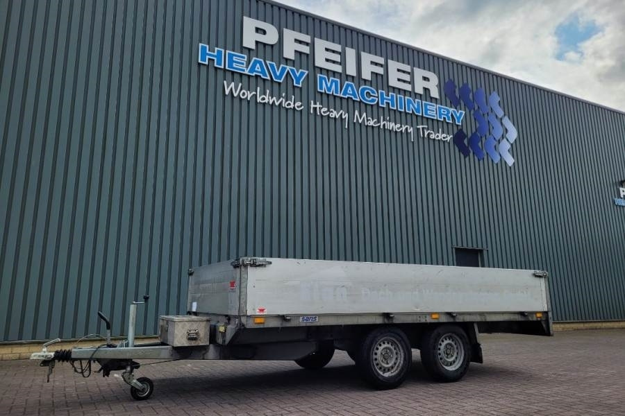 Saris PL1827 2 Axel Trailer - Ρυμούλκες αυτοκίνητο: φωτογραφία 1 Saris PL1827 2 Axel Trailer - Ρυμούλκες αυτοκίνητο: φωτογραφία 1