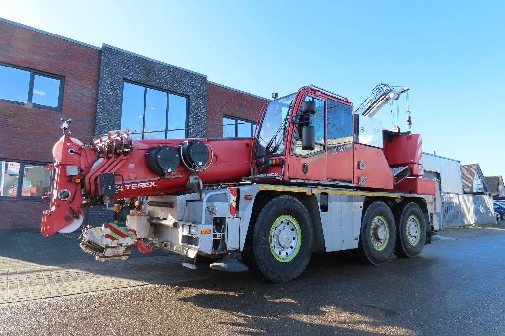 Terex Demag AC 40 City - Γερανός παντός εδάφους: φωτογραφία 1 Terex Demag AC 40 City - Γερανός παντός εδάφους: φωτογραφία 1