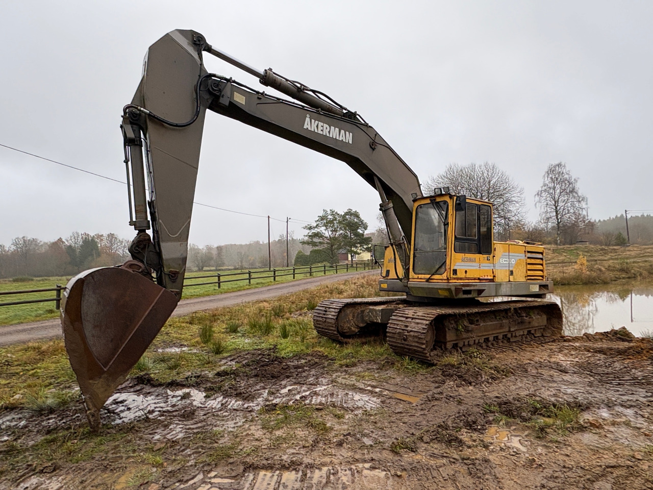 Åkerman EC300 - Εκσκαφέας: φωτογραφία 1 Åkerman EC300 - Εκσκαφέας: φωτογραφία 1