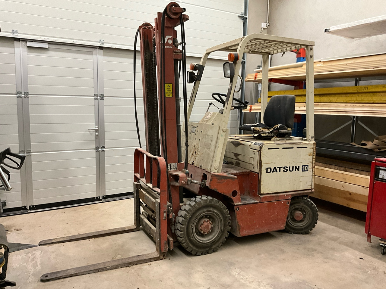 Datsun/Nissan EB01L10U - Ανυψωτικό μηχάνημα: φωτογραφία 1 Datsun/Nissan EB01L10U - Ανυψωτικό μηχάνημα: φωτογραφία 1