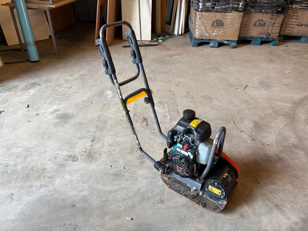 Husqvarna LF 50 - Δονητική πλάκα: φωτογραφία 1 Husqvarna LF 50 - Δονητική πλάκα: φωτογραφία 1