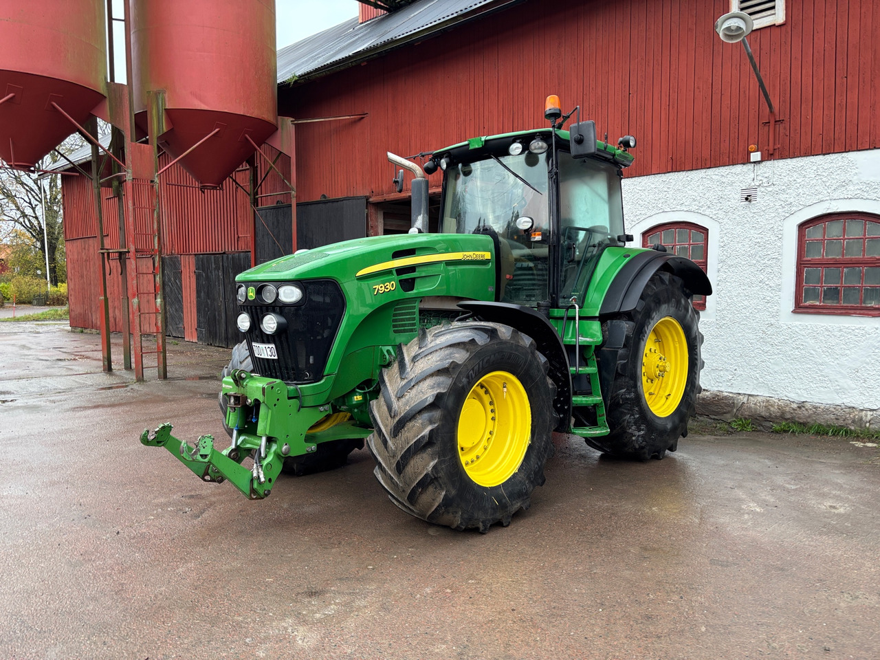 John Deere 7930 - Τρακτέρ: φωτογραφία 1 John Deere 7930 - Τρακτέρ: φωτογραφία 1