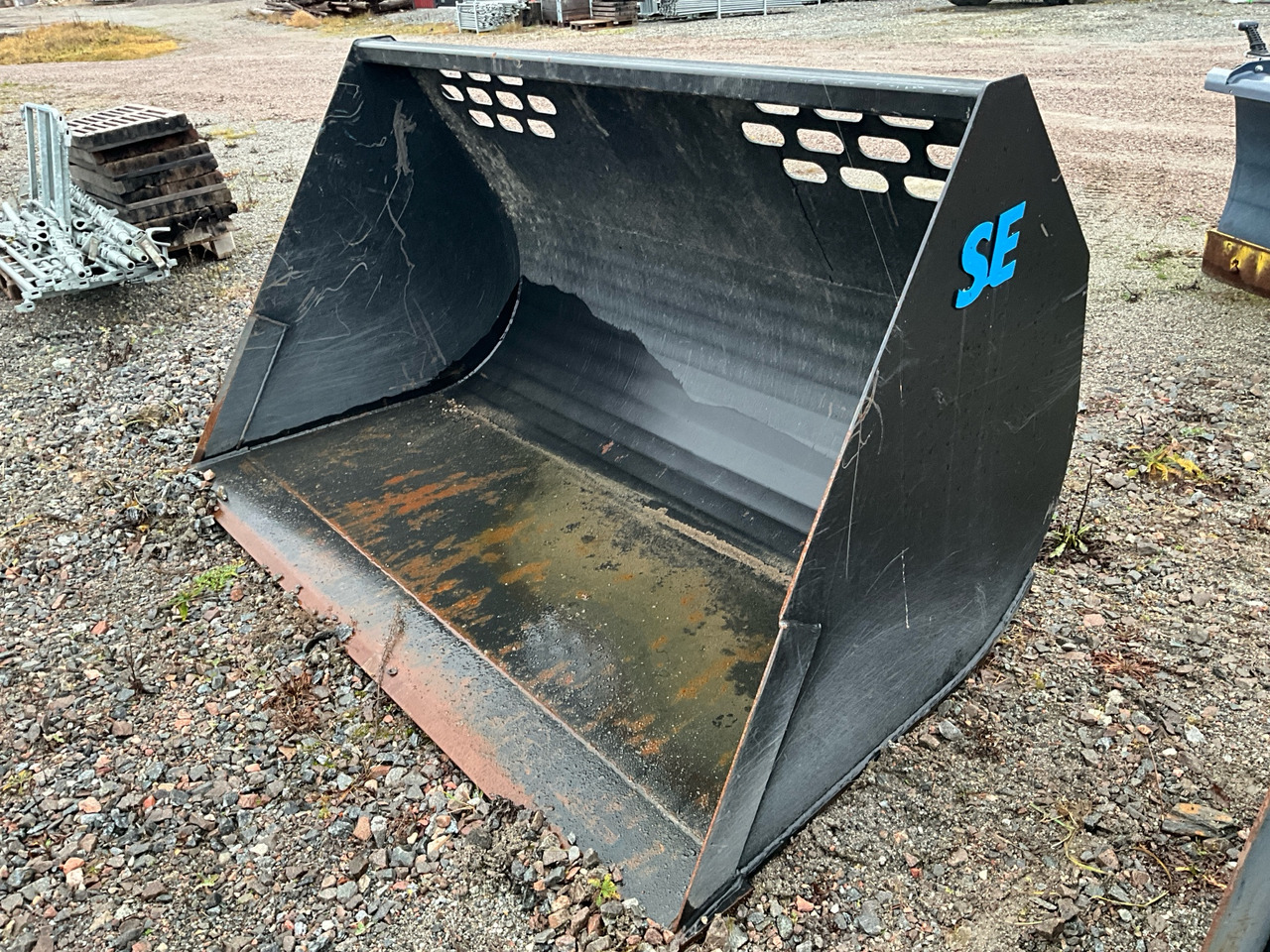 SE 2200mm - Κουβάς για φορτωτή: φωτογραφία 1 SE 2200mm - Κουβάς για φορτωτή: φωτογραφία 1