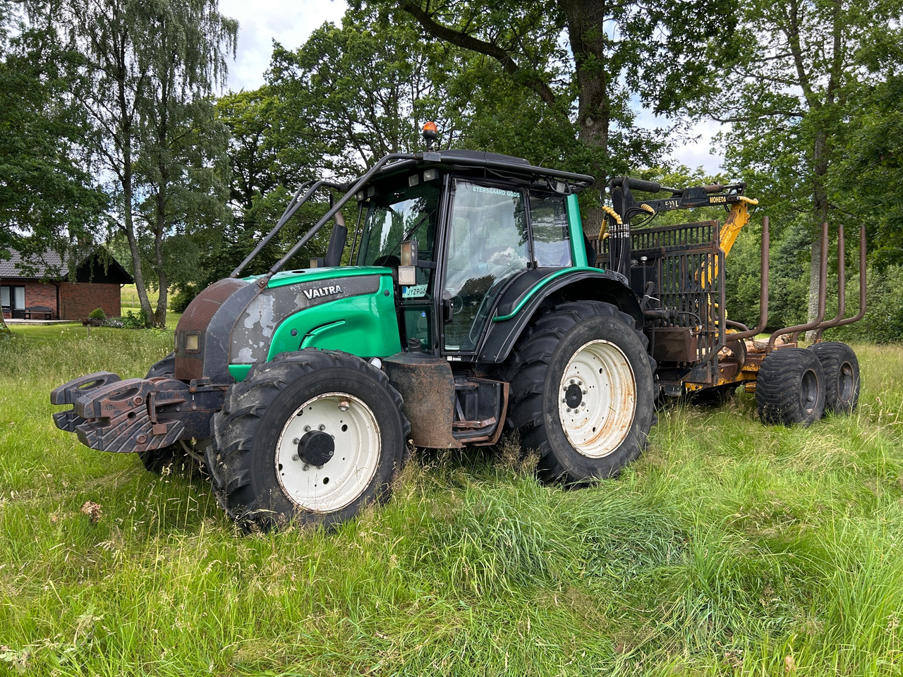 Valtra N121 - Τρακτέρ: φωτογραφία 1 Valtra N121 - Τρακτέρ: φωτογραφία 1