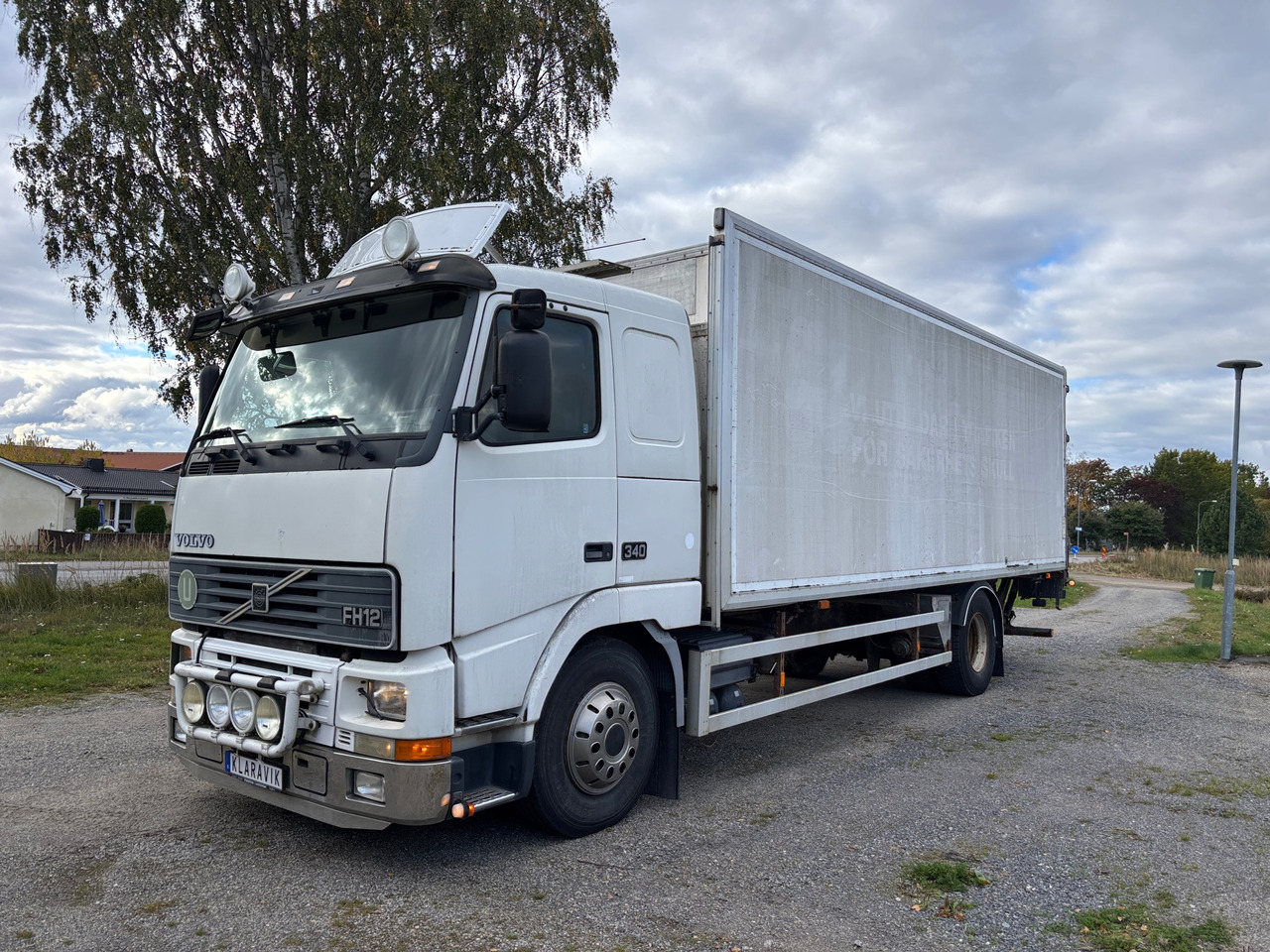 Volvo FH12 - Φορτηγό: φωτογραφία 1 Volvo FH12 - Φορτηγό: φωτογραφία 1