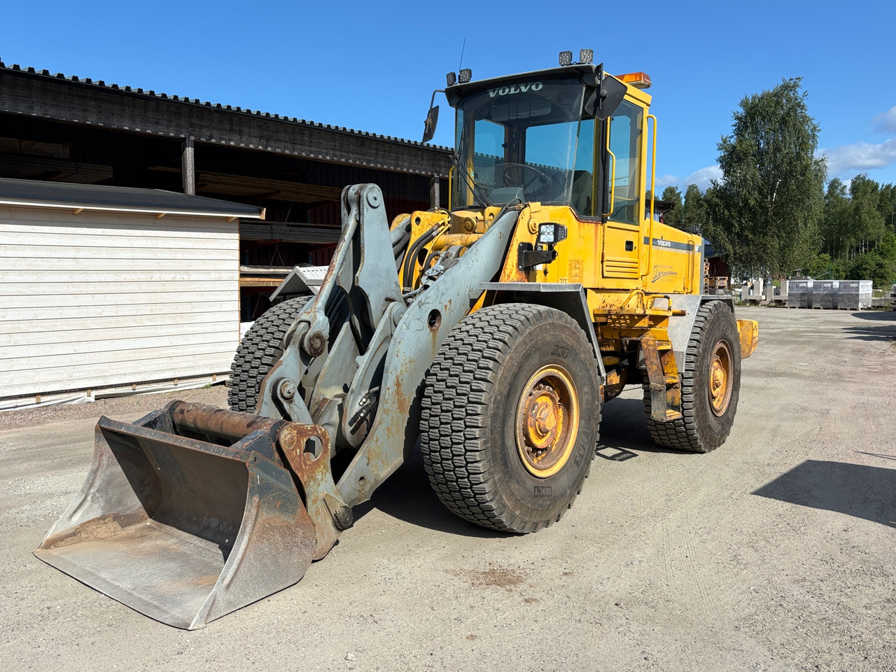 Volvo L90C - Ελαστιχοφόρος φορτωτής: φωτογραφία 1 Volvo L90C - Ελαστιχοφόρος φορτωτής: φωτογραφία 1