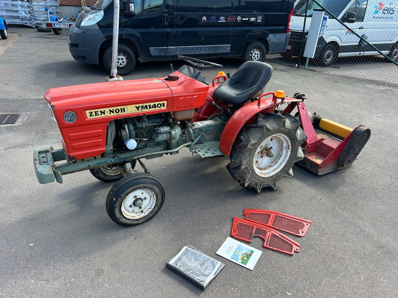 Yanmar YM1401 - Τρακτέρ: φωτογραφία 1 Yanmar YM1401 - Τρακτέρ: φωτογραφία 1