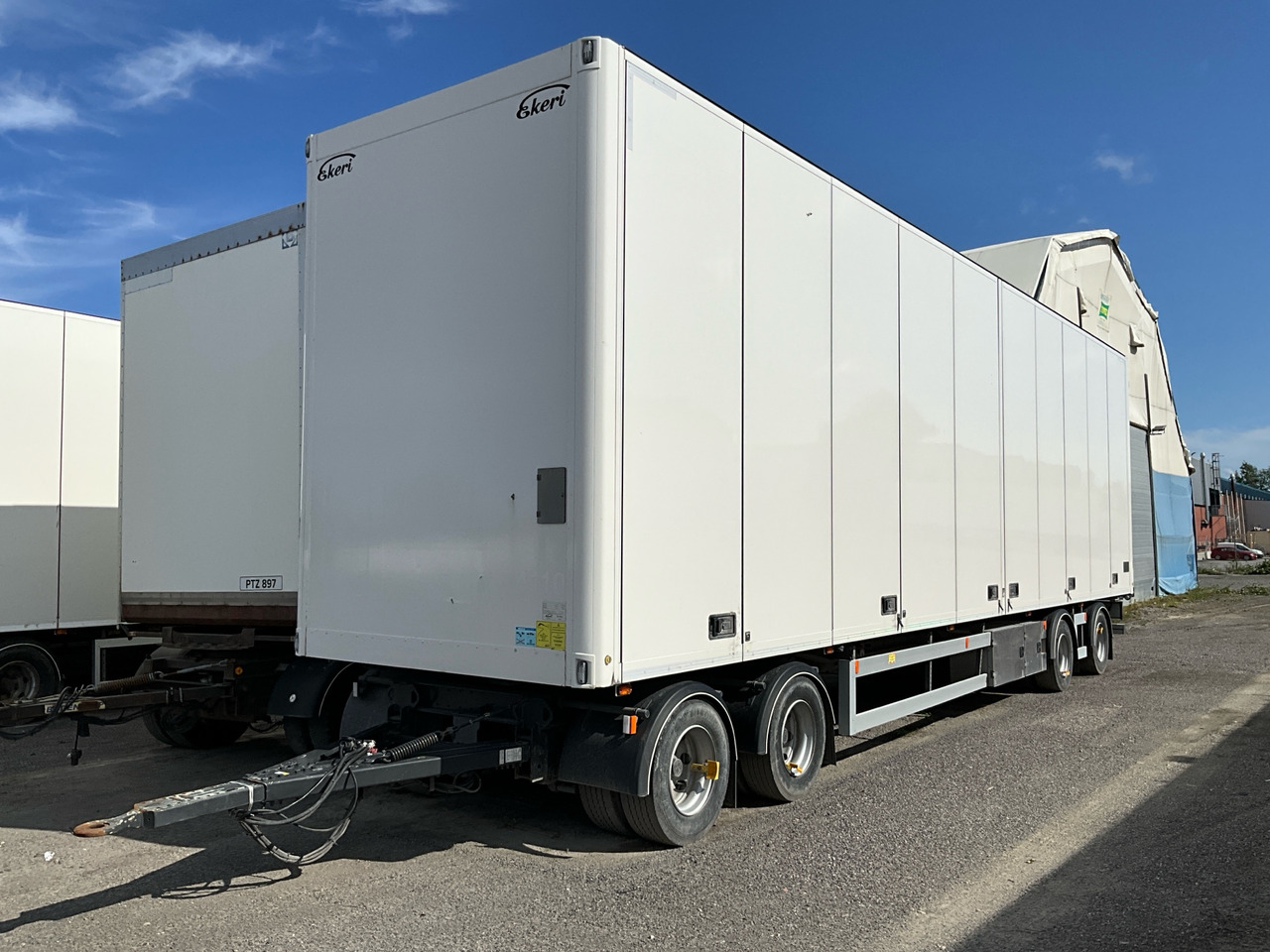 Ekeri S8-D - Ρυμούλκα κόφα: φωτογραφία 1 Ekeri S8-D - Ρυμούλκα κόφα: φωτογραφία 1