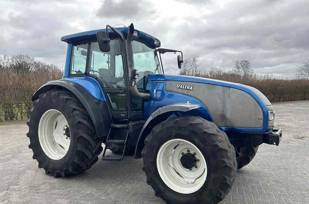 Valtra T130 trekker - Τρακτέρ: φωτογραφία 4 Valtra T130 trekker - Τρακτέρ: φωτογραφία 4