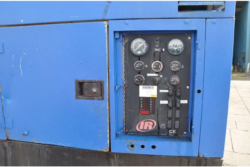 Ingersoll Rand Compressor 9270 of 9/270 Cummins ISL - Μηχάνημα διάτρησης: φωτογραφία 3 Ingersoll Rand Compressor 9270 of 9/270 Cummins ISL - Μηχάνημα διάτρησης: φωτογραφία 3