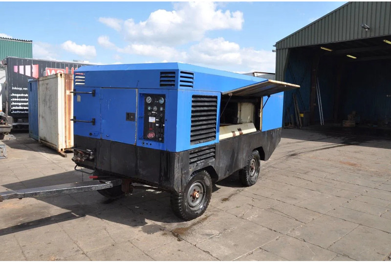 Ingersoll Rand Compressor 9270 of 9/270 Cummins ISL - Μηχάνημα διάτρησης: φωτογραφία 1 Ingersoll Rand Compressor 9270 of 9/270 Cummins ISL - Μηχάνημα διάτρησης: φωτογραφία 1