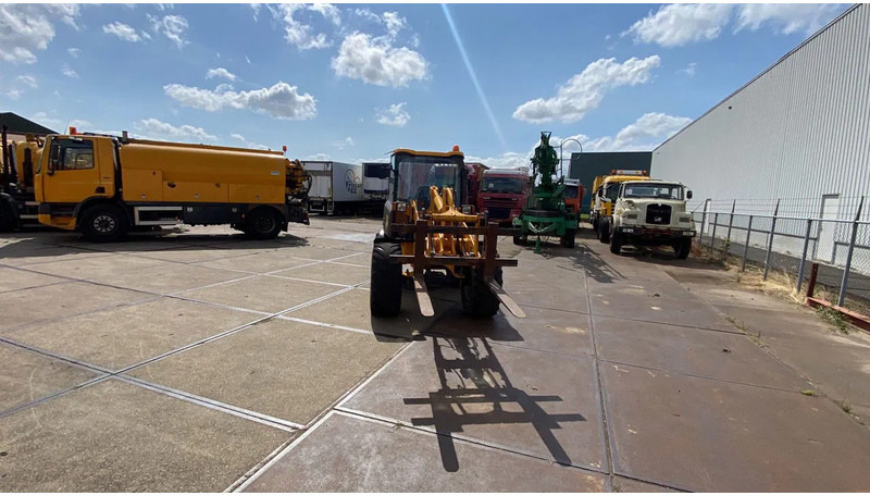 JCB KNIKSCHOVEL 406 - Ελαστιχοφόρος φορτωτής: φωτογραφία 3 JCB KNIKSCHOVEL 406 - Ελαστιχοφόρος φορτωτής: φωτογραφία 3