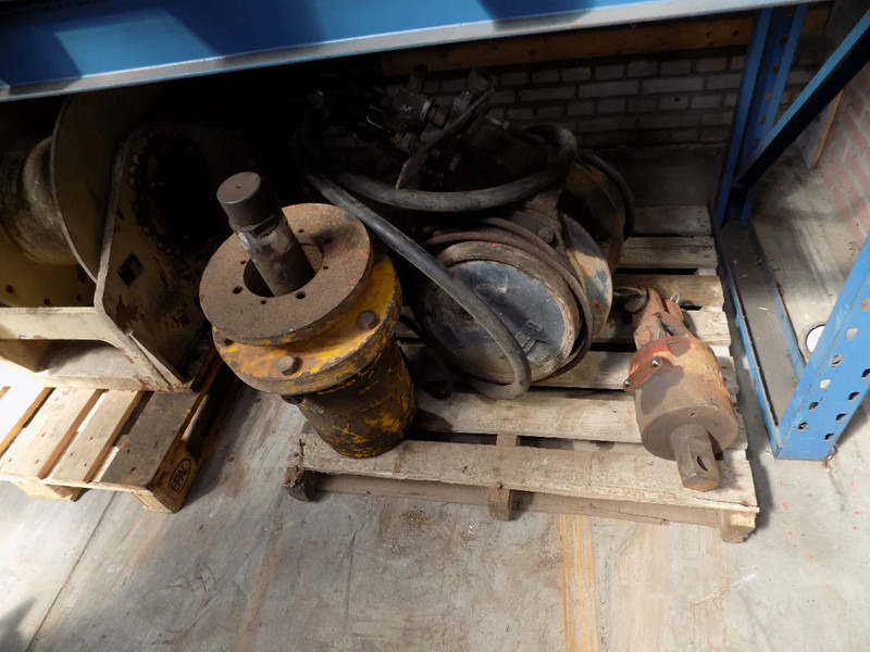 Γεωτρύπανο Krupp steenbreker-rock crusher: φωτογραφία 11