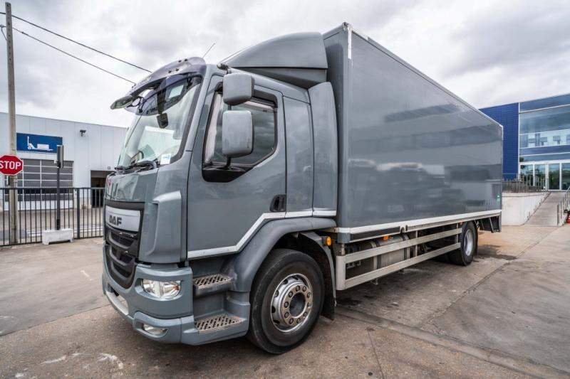 DAF LF 55.220(19 T-E6 )+DHOLLANDIA 2TON - Φορτηγό κόφα: φωτογραφία 1 DAF LF 55.220(19 T-E6 )+DHOLLANDIA 2TON - Φορτηγό κόφα: φωτογραφία 1