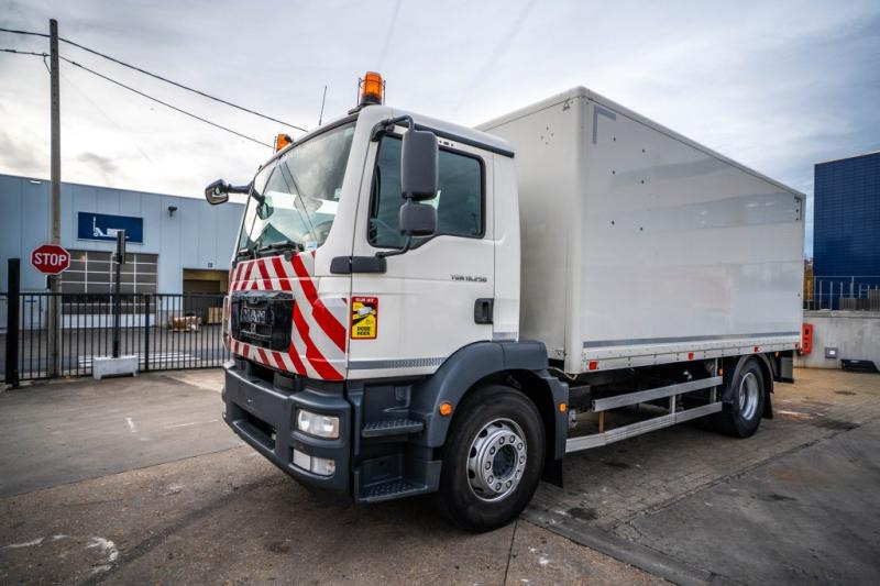 MAN TGM 18.250 BL - 76 868 KM - Φορτηγό κόφα: φωτογραφία 1 MAN TGM 18.250 BL - 76 868 KM - Φορτηγό κόφα: φωτογραφία 1