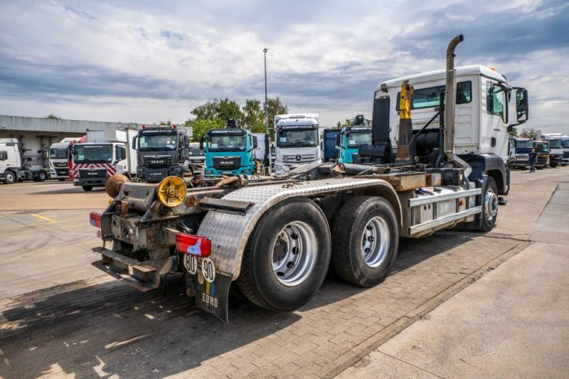 MAN TGS 28.360 BL+INTARDER+10 Pneus/tires - Φορτηγό φόρτωσης γάντζου: φωτογραφία 4 MAN TGS 28.360 BL+INTARDER+10 Pneus/tires - Φορτηγό φόρτωσης γάντζου: φωτογραφία 4