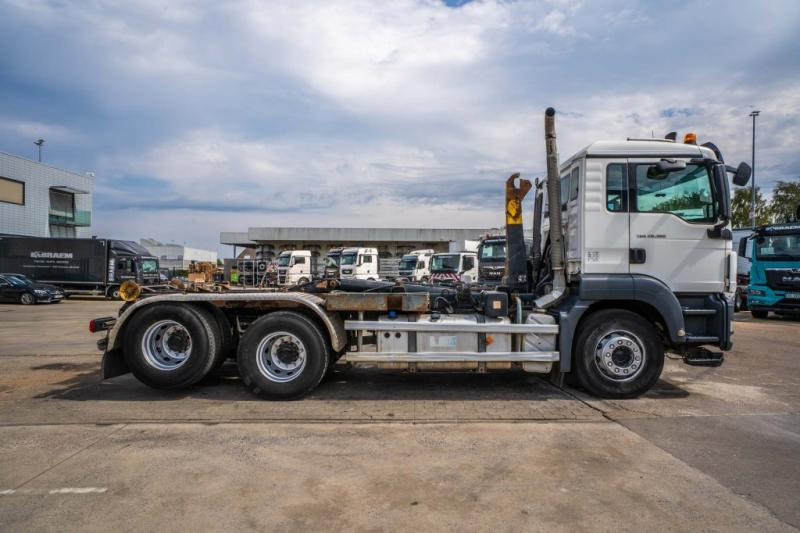 MAN TGS 28.360 BL+INTARDER+10 Pneus/tires - Φορτηγό φόρτωσης γάντζου: φωτογραφία 3 MAN TGS 28.360 BL+INTARDER+10 Pneus/tires - Φορτηγό φόρτωσης γάντζου: φωτογραφία 3