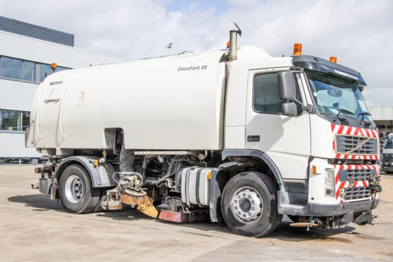 Volvo FM 340 - BUCHER SCHÖRLING 8000 - Σάρωθρο δρόμων: φωτογραφία 3 Volvo FM 340 - BUCHER SCHÖRLING 8000 - Σάρωθρο δρόμων: φωτογραφία 3
