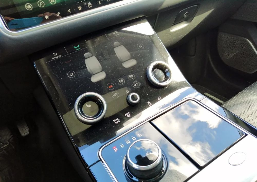 SUV Land Rover Range Rover Velar 3.0 Si6 R-Dynamic: φωτογραφία 11