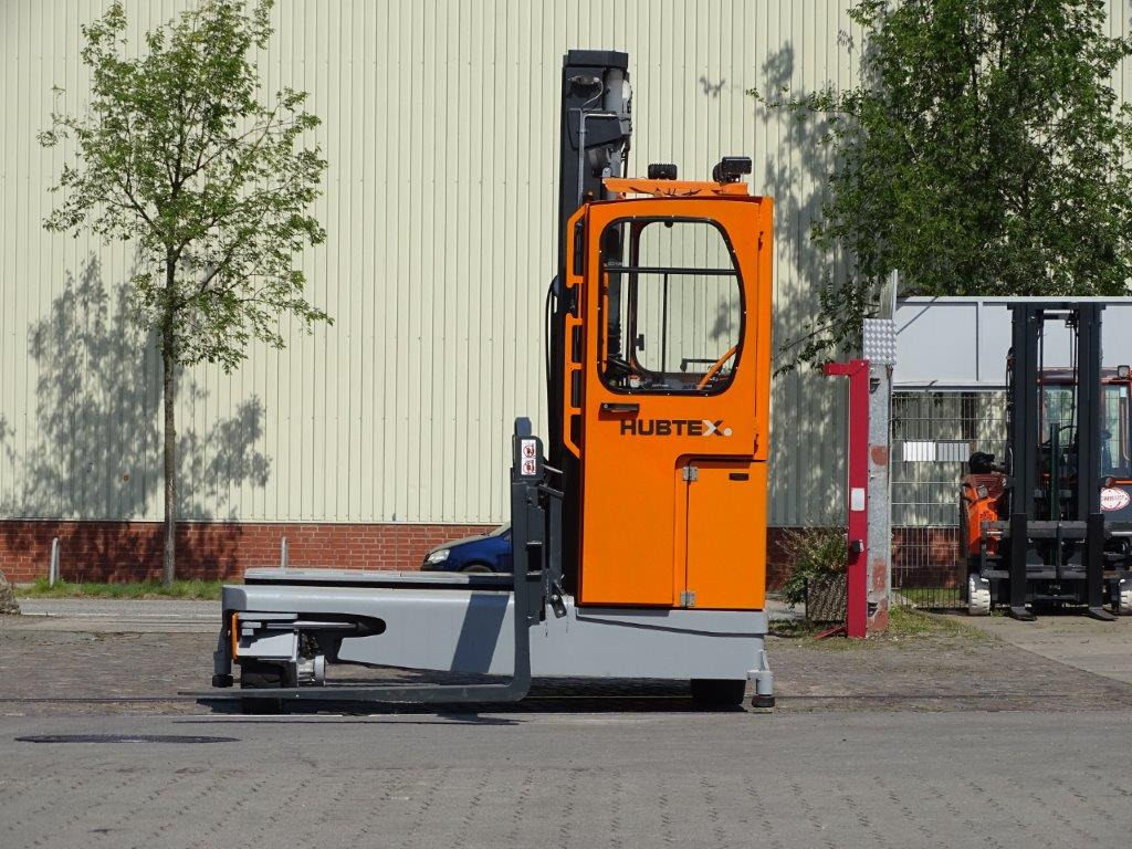 Hubtex DQ45-G - TRAVERSE - 4-κίνητα ανυψωτικό στενών δρόμων: φωτογραφία 3 Hubtex DQ45-G - TRAVERSE - 4-κίνητα ανυψωτικό στενών δρόμων: φωτογραφία 3