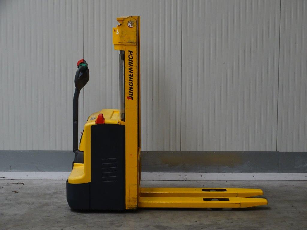 Jungheinrich EJC110 - NEU BATTERIE - Μηχάνημα στοίβαξης: φωτογραφία 3 Jungheinrich EJC110 - NEU BATTERIE - Μηχάνημα στοίβαξης: φωτογραφία 3