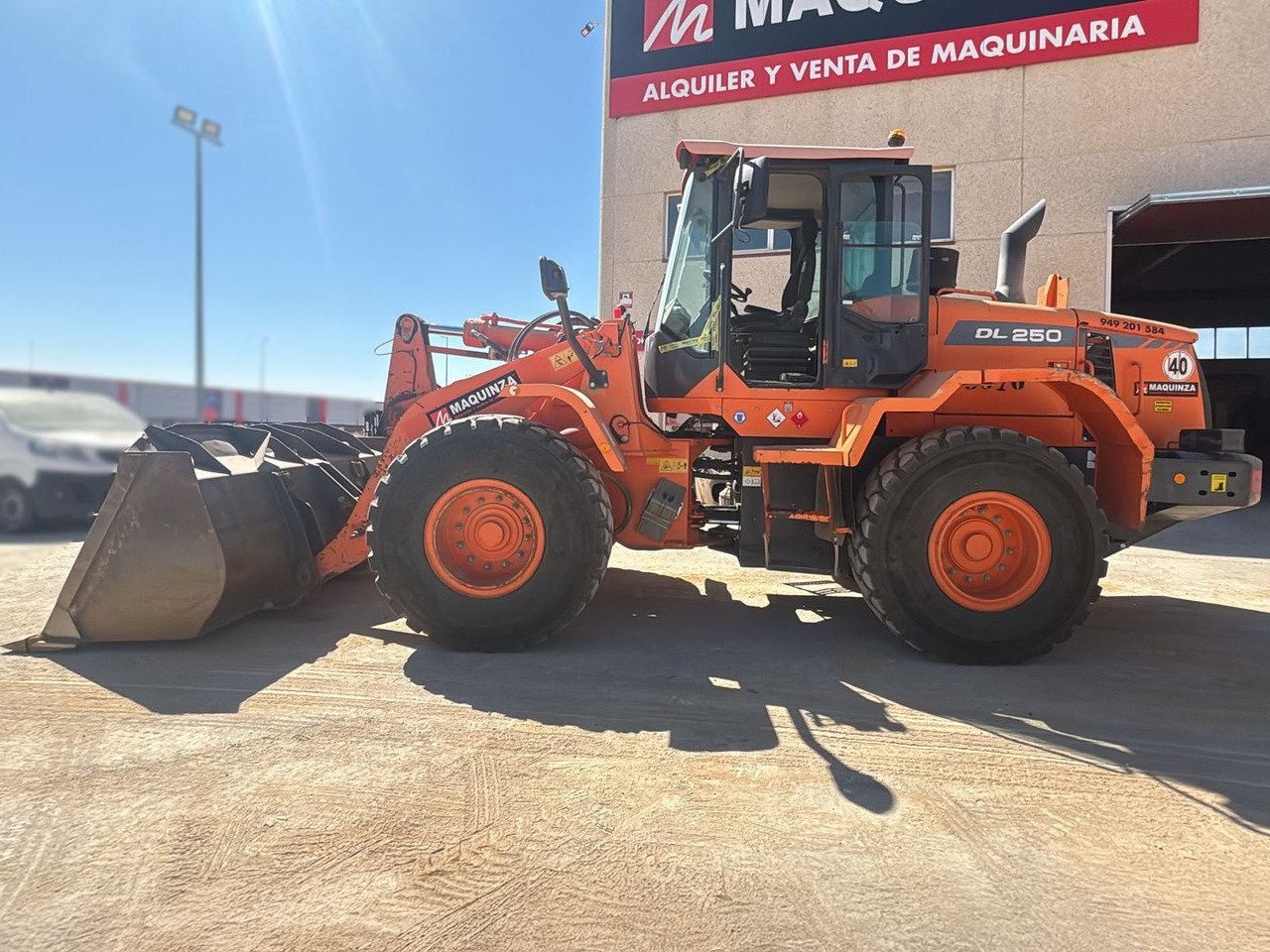 DOOSAN DL250-3 - Ελαστιχοφόρος φορτωτής: φωτογραφία 3 DOOSAN DL250-3 - Ελαστιχοφόρος φορτωτής: φωτογραφία 3