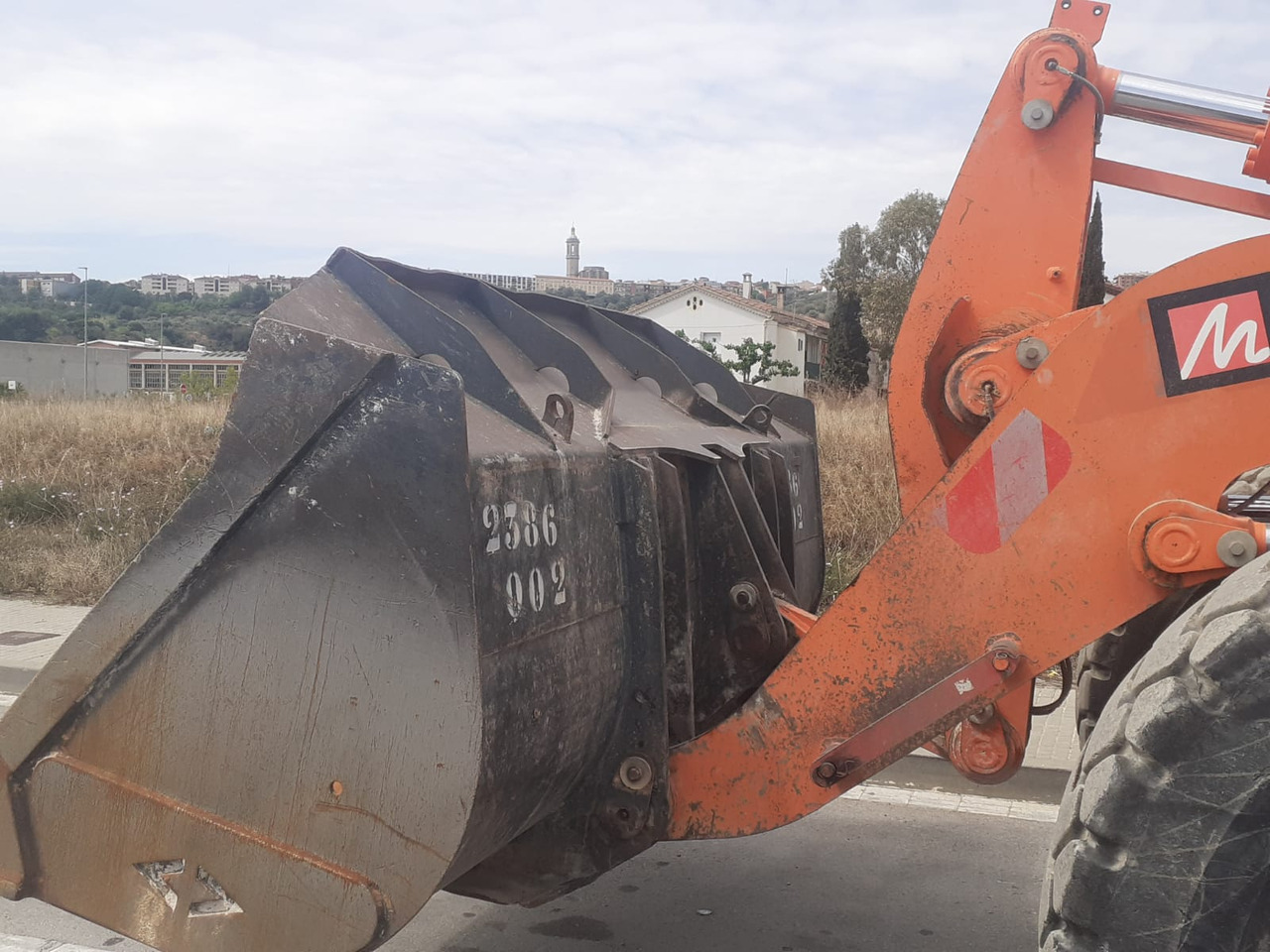 Ελαστιχοφόρος φορτωτής DOOSAN DL300 L/AUX: φωτογραφία 6