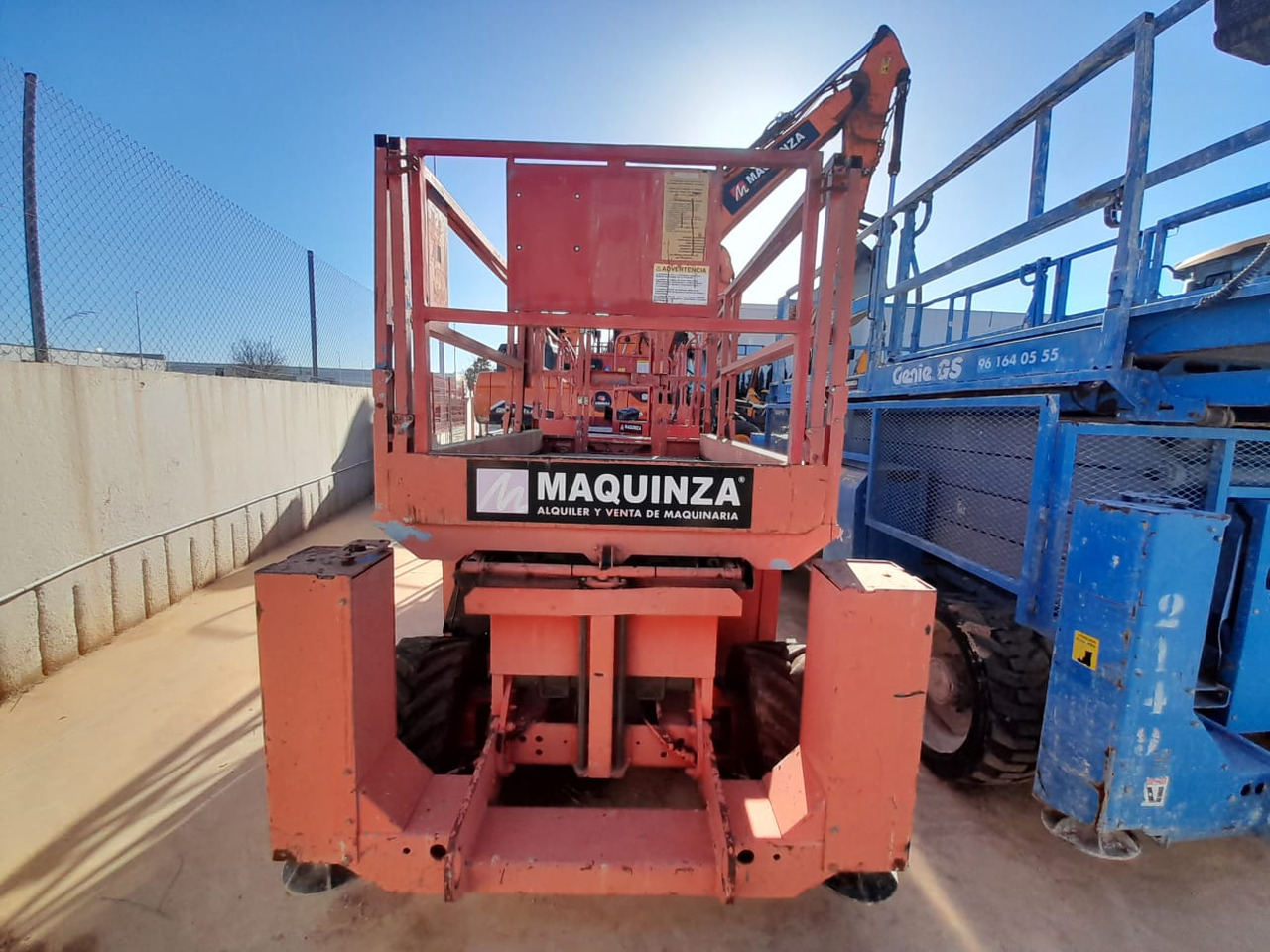 GENIE GS2668RT - Ψαλιδωτό ανυψωτικό: φωτογραφία 2 GENIE GS2668RT - Ψαλιδωτό ανυψωτικό: φωτογραφία 2