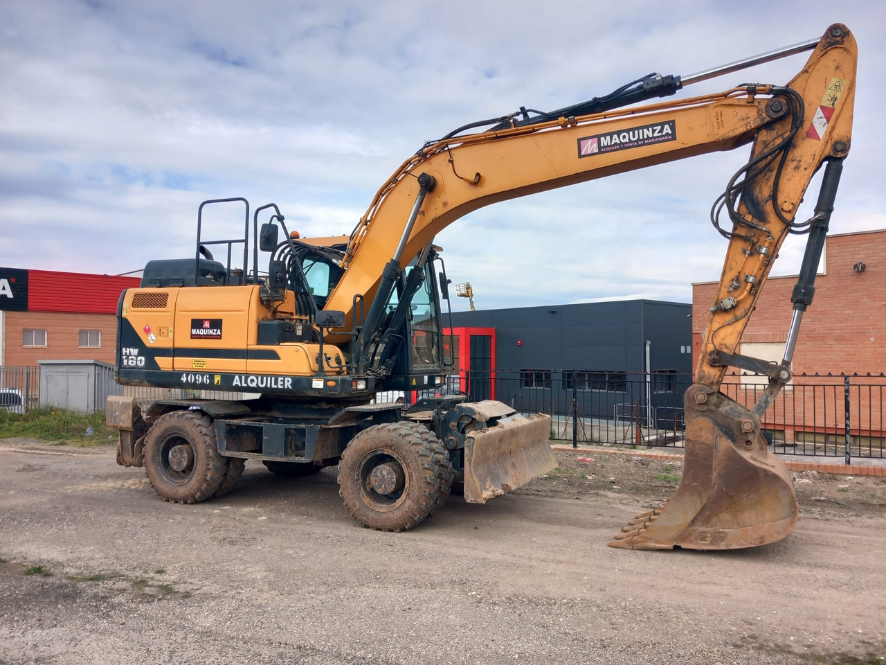 HYUNDAI HW180 - Τροχοφόρος εκσκαφέας: φωτογραφία 2 HYUNDAI HW180 - Τροχοφόρος εκσκαφέας: φωτογραφία 2