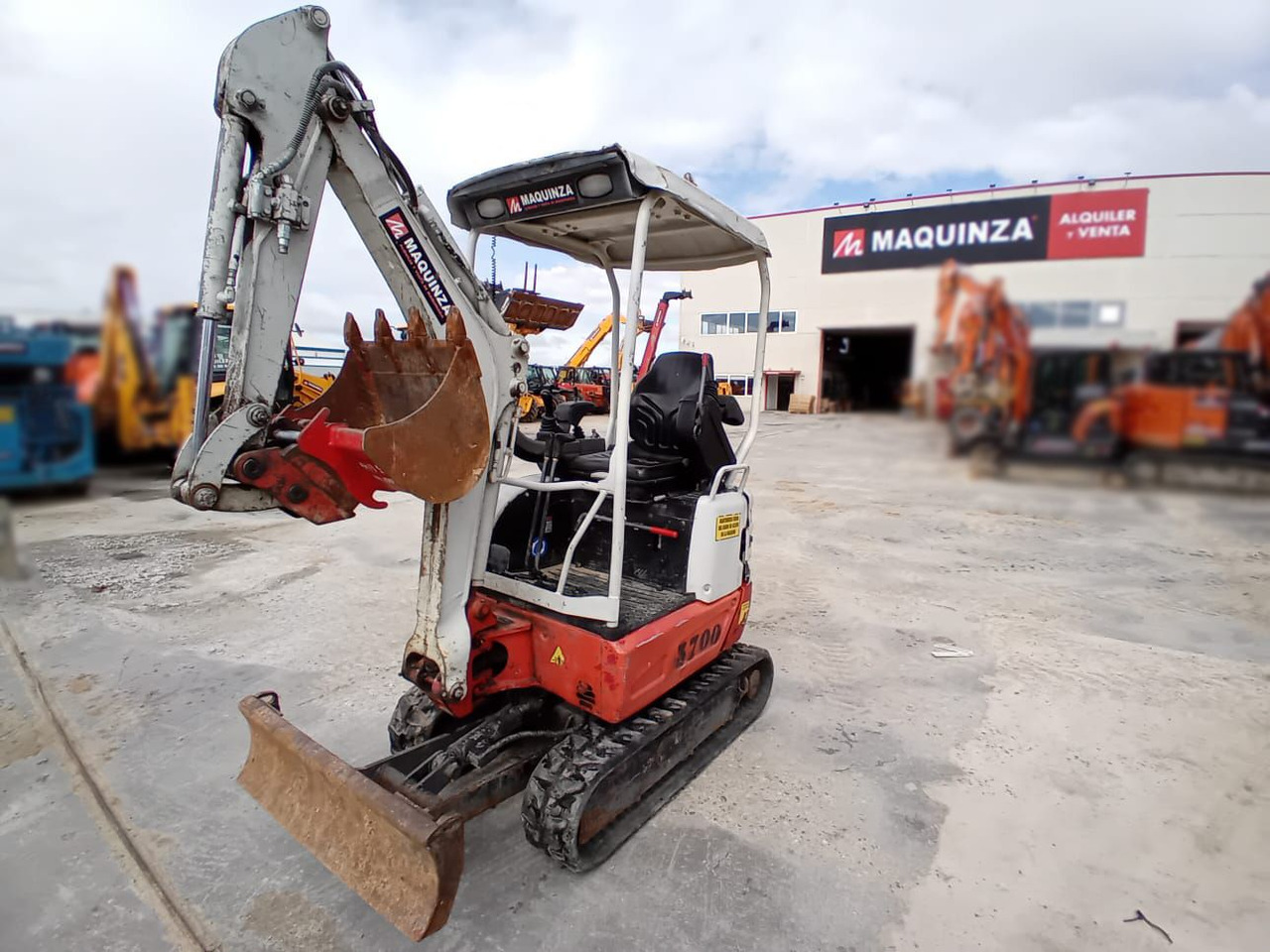 TAKEUCHI TB215R - Μίνι εκσκαφέας: φωτογραφία 5 TAKEUCHI TB215R - Μίνι εκσκαφέας: φωτογραφία 5