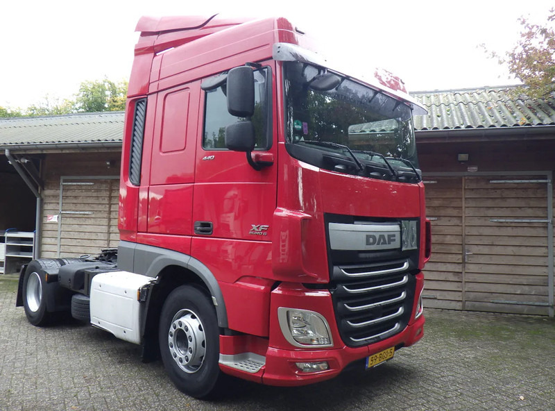 DAF XF 440 8 Tons vooras / Standairco / Standkachel - Τράκτορας: φωτογραφία 2 DAF XF 440 8 Tons vooras / Standairco / Standkachel - Τράκτορας: φωτογραφία 2