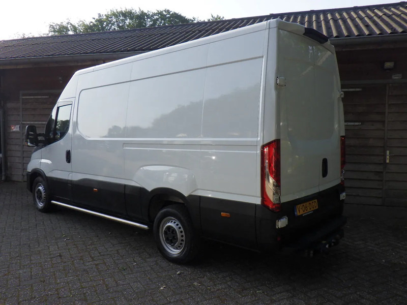Iveco Daily 35S14 L3/ H2 Hi Matic Automaat / Trekhaak - Βαν: φωτογραφία 4 Iveco Daily 35S14 L3/ H2 Hi Matic Automaat / Trekhaak - Βαν: φωτογραφία 4