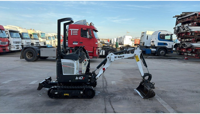 Bobcat E10 Z (BE MACHINE / 438H / MIN WIDTH 0.73M / TOP CONDITION) - Μίνι εκσκαφέας: φωτογραφία 4 Bobcat E10 Z (BE MACHINE / 438H / MIN WIDTH 0.73M / TOP CONDITION) - Μίνι εκσκαφέας: φωτογραφία 4