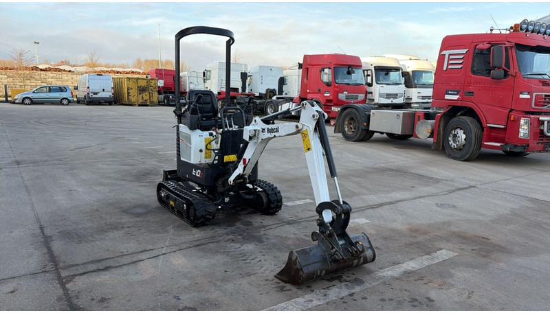 Bobcat E10 Z (BE MACHINE / 438H / MIN WIDTH 0.73M / TOP CONDITION) - Μίνι εκσκαφέας: φωτογραφία 3 Bobcat E10 Z (BE MACHINE / 438H / MIN WIDTH 0.73M / TOP CONDITION) - Μίνι εκσκαφέας: φωτογραφία 3