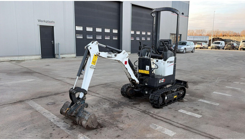 Bobcat E10 Z (BE MACHINE / 438H / MIN WIDTH 0.73M / TOP CONDITION) - Μίνι εκσκαφέας: φωτογραφία 2 Bobcat E10 Z (BE MACHINE / 438H / MIN WIDTH 0.73M / TOP CONDITION) - Μίνι εκσκαφέας: φωτογραφία 2