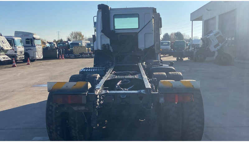 DAF CF 85.380 (EURO 3 / MANUAL GEARBOX / BOITE MANUELLE / BIG HUB / GRAND PONT / LAMES) - Φορτηγό σασί: φωτογραφία 5 DAF CF 85.380 (EURO 3 / MANUAL GEARBOX / BOITE MANUELLE / BIG HUB / GRAND PONT / LAMES) - Φορτηγό σασί: φωτογραφία 5