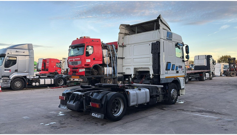 DAF XF 105.460 (BOITE MANUELLE / MANUAL GEARBOX) - Τράκτορας: φωτογραφία 4 DAF XF 105.460 (BOITE MANUELLE / MANUAL GEARBOX) - Τράκτορας: φωτογραφία 4