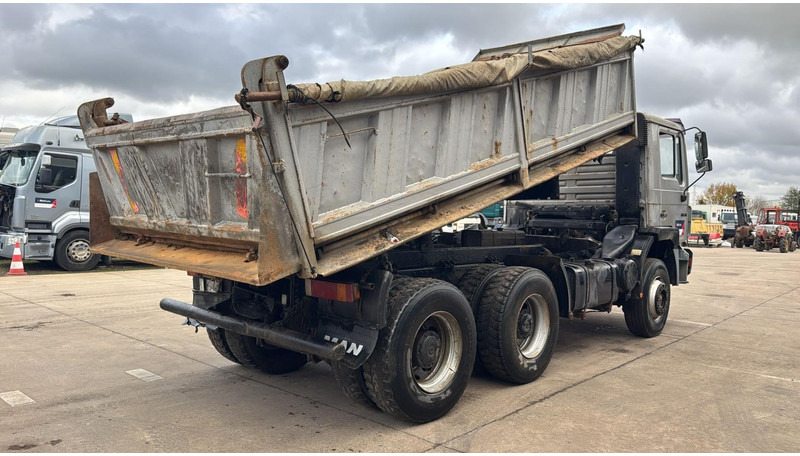 MAN 26.372 (MANUAL PUMP / POMPE MANUELLE / LAMES / GRAND PONT / STEEL SUSP. / 6 CYLINDER) - Φορτηγό ανατρεπόμενο: φωτογραφία 4 MAN 26.372 (MANUAL PUMP / POMPE MANUELLE / LAMES / GRAND PONT / STEEL SUSP. / 6 CYLINDER) - Φορτηγό ανατρεπόμενο: φωτογραφία 4