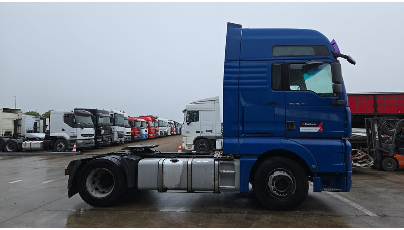 MAN TGA 18.410 (864.000 KM / MANUAL PUMP / MANUAL GEARBOX / RETARDER / POMPE MANUELLE) - Τράκτορας: φωτογραφία 4 MAN TGA 18.410 (864.000 KM / MANUAL PUMP / MANUAL GEARBOX / RETARDER / POMPE MANUELLE) - Τράκτορας: φωτογραφία 4