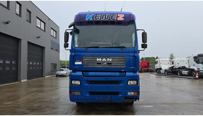 MAN TGA 18.410 (864.000 KM / MANUAL PUMP / MANUAL GEARBOX / RETARDER / POMPE MANUELLE) - Τράκτορας: φωτογραφία 2 MAN TGA 18.410 (864.000 KM / MANUAL PUMP / MANUAL GEARBOX / RETARDER / POMPE MANUELLE) - Τράκτορας: φωτογραφία 2