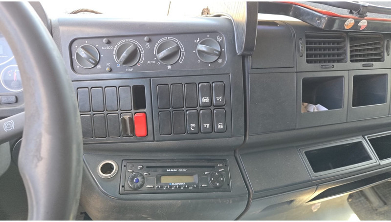 Φορτηγό σασί MAN TGA 26.440 (MANUAL GEARBOX / FRONT STEEL / 6X2 / BOITE MANUELLE / DEVANT LAMES): φωτογραφία 14