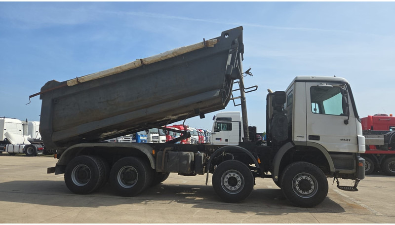 Mercedes-Benz Actros 4141 (EPS / 8X6 / GRAND PONT / BIG AXLE / LAMES / STEEL / V6) - Φορτηγό ανατρεπόμενο: φωτογραφία 4 Mercedes-Benz Actros 4141 (EPS / 8X6 / GRAND PONT / BIG AXLE / LAMES / STEEL / V6) - Φορτηγό ανατρεπόμενο: φωτογραφία 4