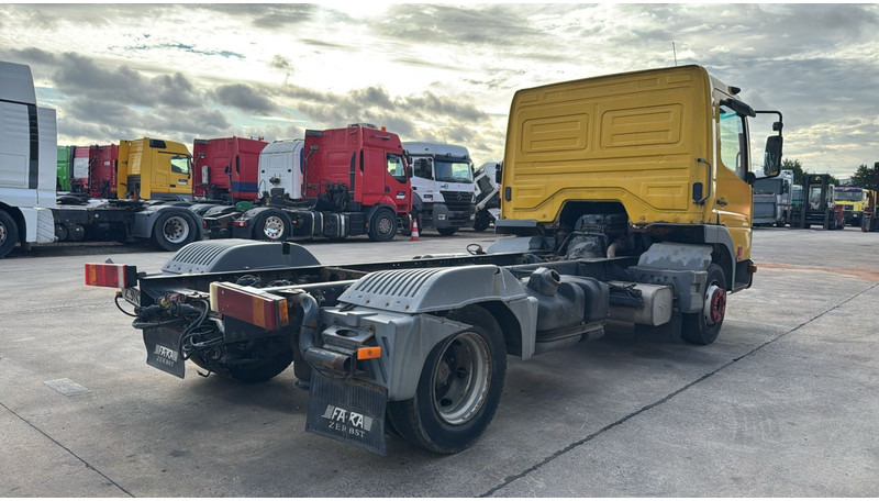 Mercedes-Benz Atego 815 (BOITE MANUELLE / MANUAL GEARBOX) - Φορτηγό σασί: φωτογραφία 4 Mercedes-Benz Atego 815 (BOITE MANUELLE / MANUAL GEARBOX) - Φορτηγό σασί: φωτογραφία 4