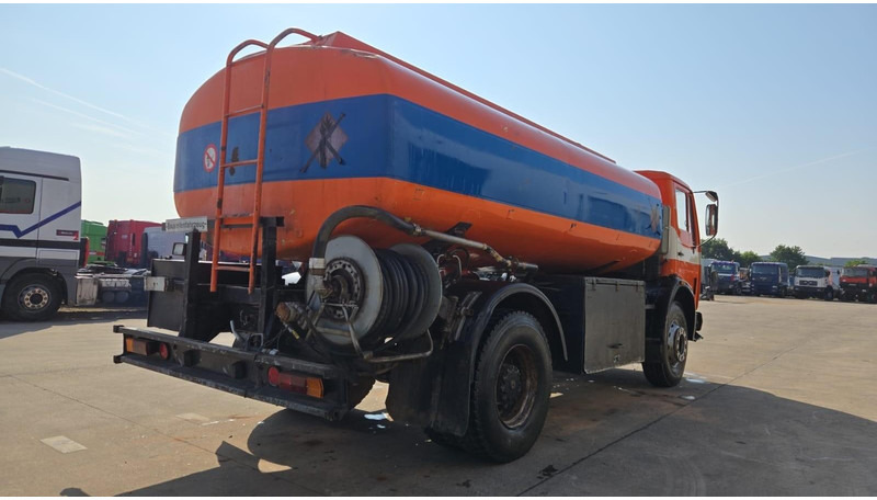 Mercedes-Benz SK 1619 (12.400L / GERMAN TRUCK / CAMION ALLEMAGNE / LAMES / GRAND PONT / V6) - Φορτηγό βυτιοφόρο: φωτογραφία 5 Mercedes-Benz SK 1619 (12.400L / GERMAN TRUCK / CAMION ALLEMAGNE / LAMES / GRAND PONT / V6) - Φορτηγό βυτιοφόρο: φωτογραφία 5