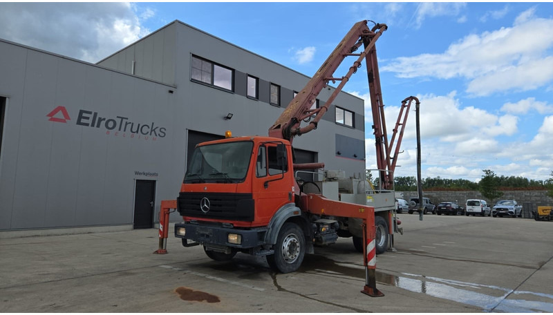 Mercedes-Benz SK 1824 (V6 / LAMES / GRAND PONT / PUTZMEISTER 24M/ JOYSTICK / RADIO) - Αντλία σκυροδέματος: φωτογραφία 1 Mercedes-Benz SK 1824 (V6 / LAMES / GRAND PONT / PUTZMEISTER 24M/ JOYSTICK / RADIO) - Αντλία σκυροδέματος: φωτογραφία 1