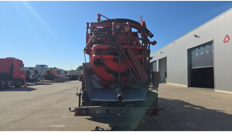 Mercedes-Benz SK 2435 (15.000 L / V8 AVEC 2X TURBO / BOITE MANUELLE / TRES BONNE ETAT / GRAND PONT) - Όχημα εκκένωσης βόθρων: φωτογραφία 5 Mercedes-Benz SK 2435 (15.000 L / V8 AVEC 2X TURBO / BOITE MANUELLE / TRES BONNE ETAT / GRAND PONT) - Όχημα εκκένωσης βόθρων: φωτογραφία 5